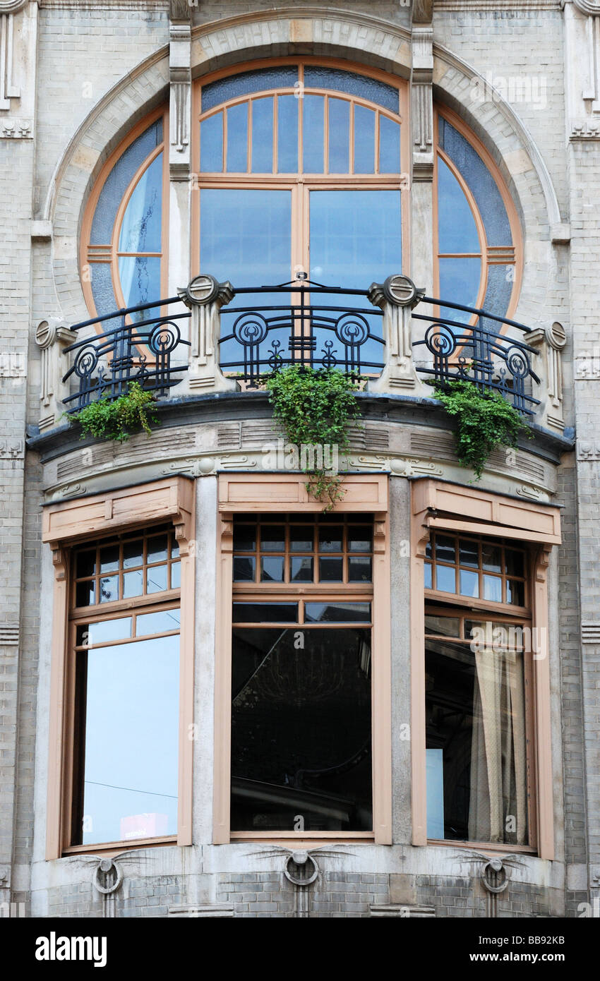 Jugendstil-Fenster in Brüssel Stockfoto