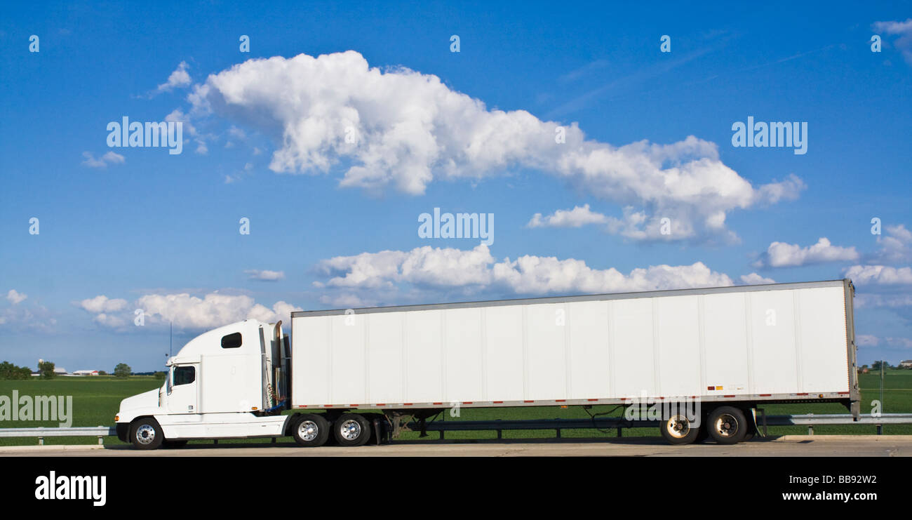 White Sattelschlepper Stockfoto White Sattelschlepper Stockfoto