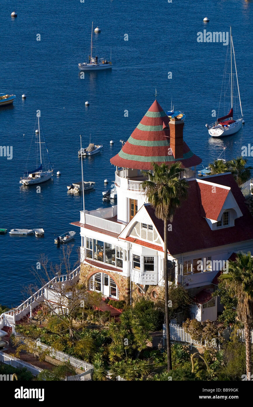 Die Holly Hill House mit Blick auf Hafen von Avalon auf Catalina Island, Kalifornien USA Stockfoto