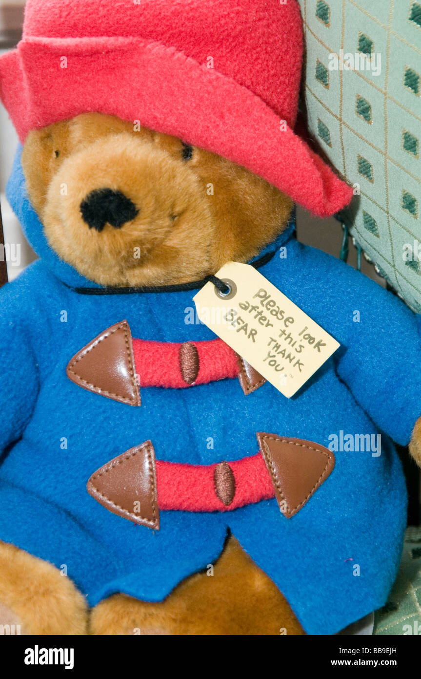 Paddington Bär Stofftier Spielwaren Teddybären Teddybär Teddybären  kuschelig kuscheln Kinder Kinder Stockfotografie - Alamy