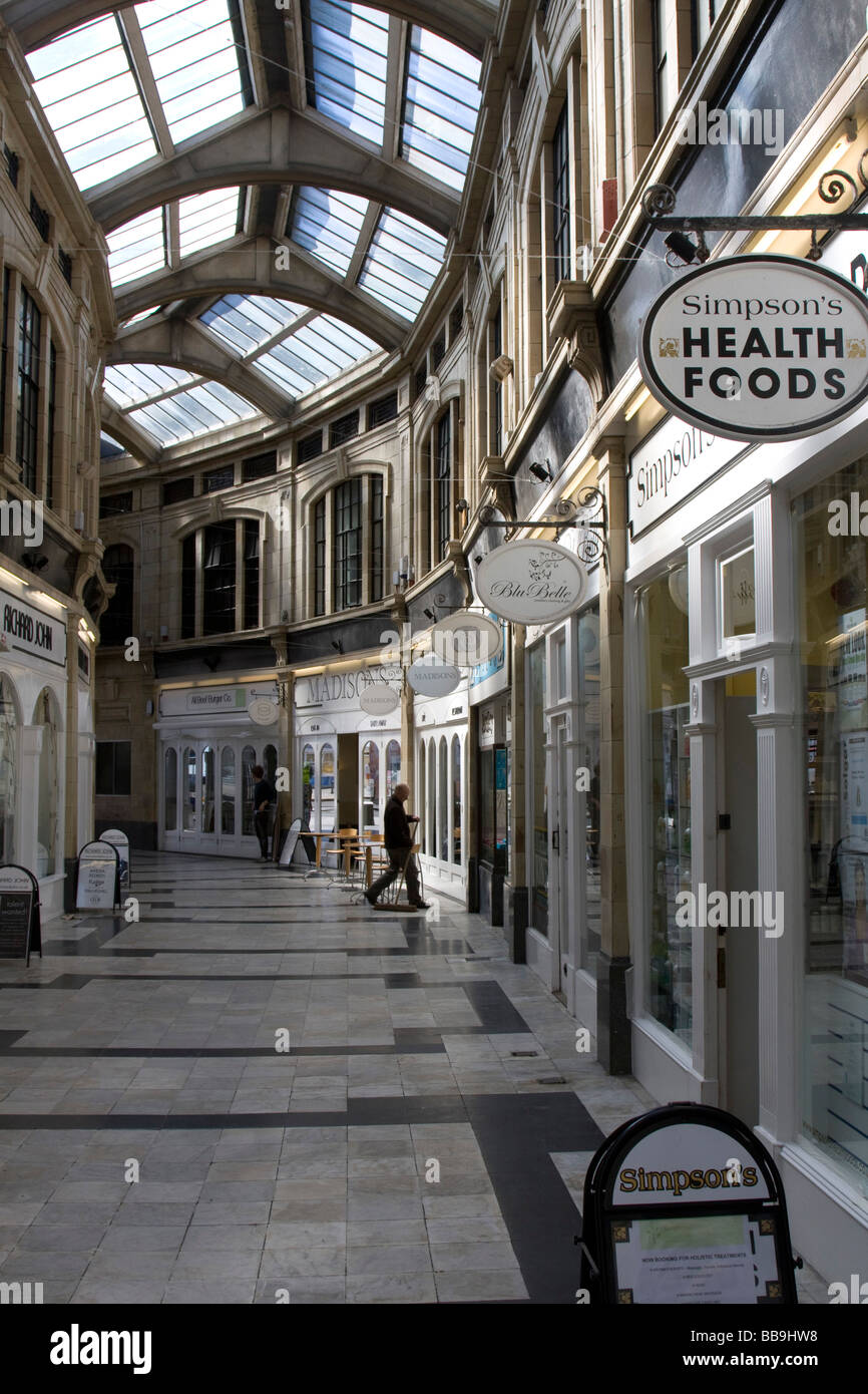 Shopping Arcade-innen Worthing Küstenstadt Sussex England uk gb Stockfoto