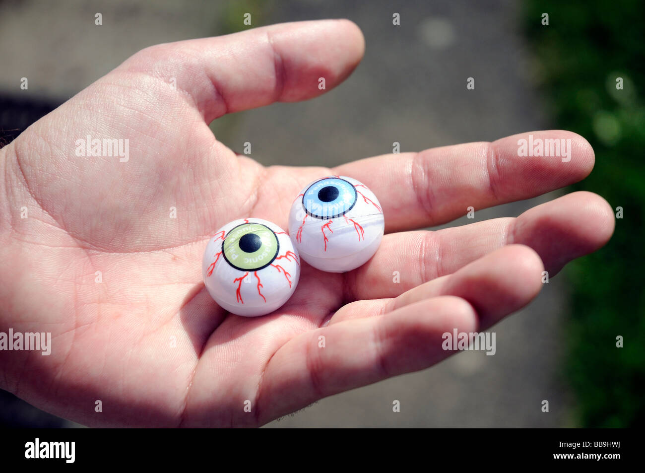 Augen in der Hand. Stockfoto