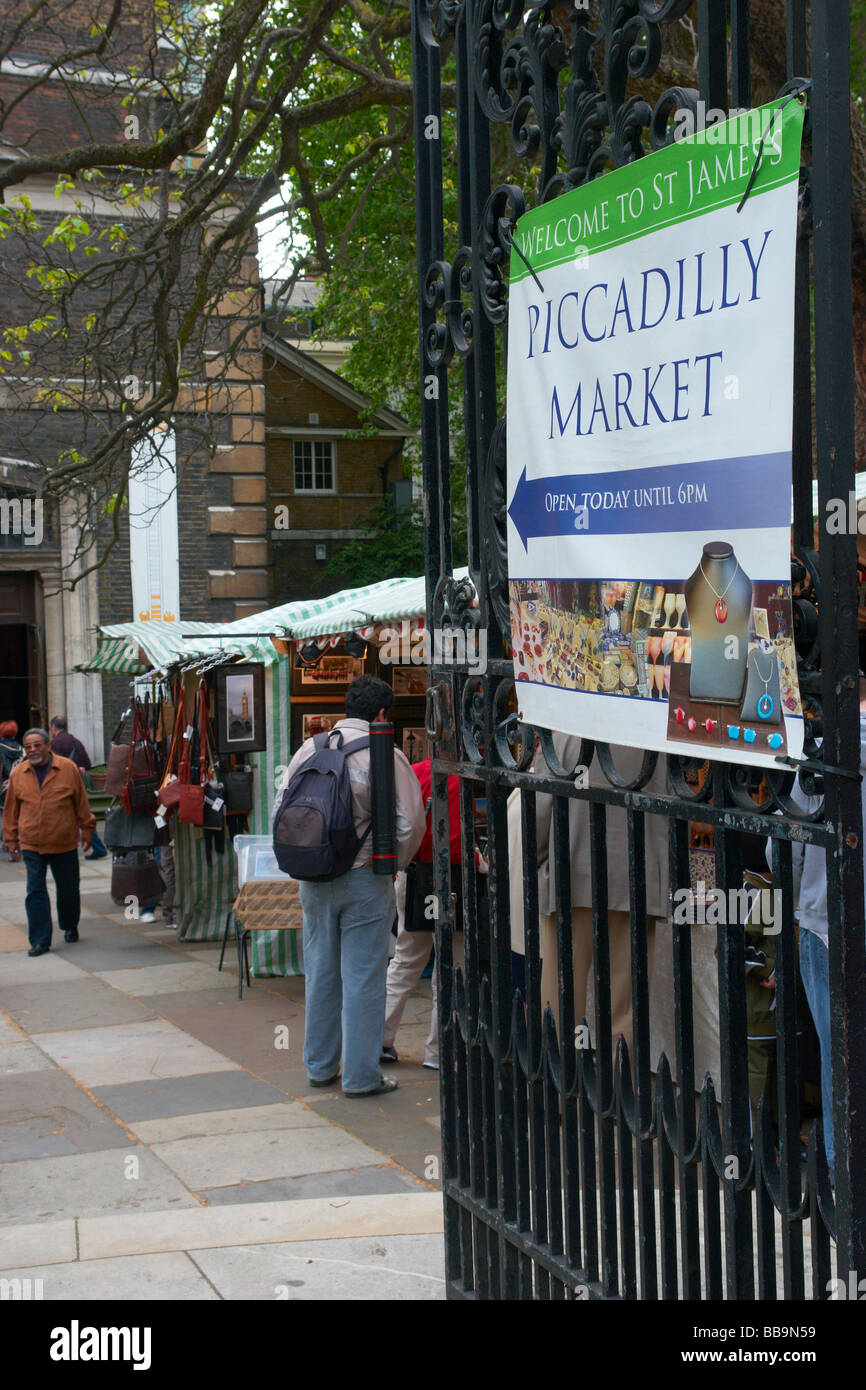 Piccadilly-Markt in St James s Kirche London England UK Stockfoto