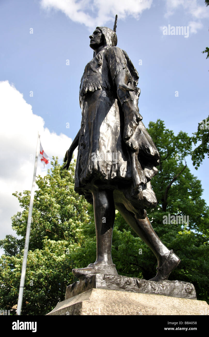 Pocahontas-Statue, St. Georg Kirche, Gravesend, Kent, England, Vereinigtes Königreich Stockfoto