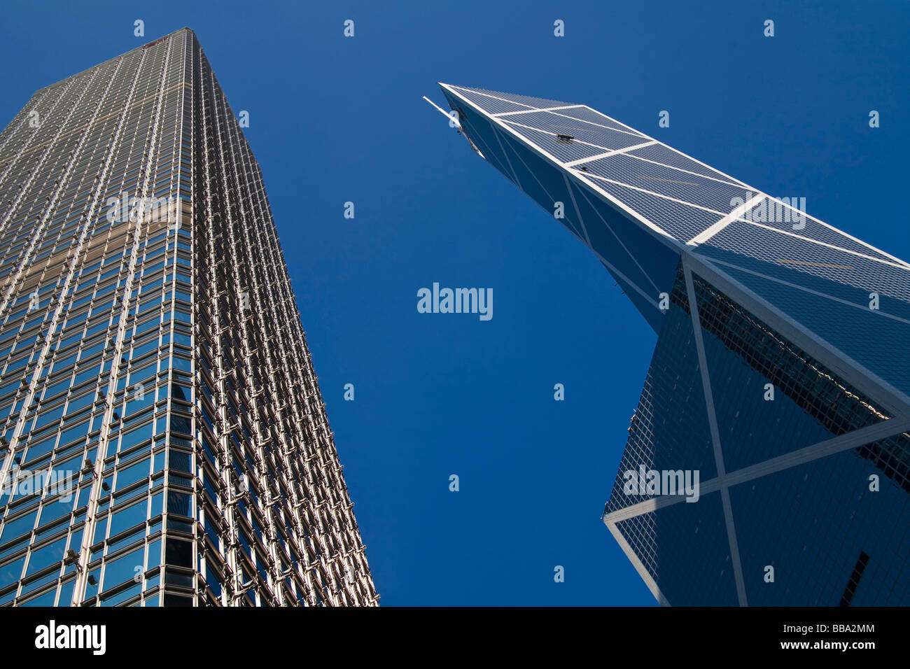 Hochhausfassaden, Bank of China, rechts, und die Hong Kong Bank, links, Hongkong, China, Asien Stockfoto