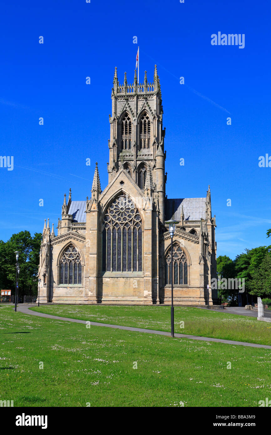 Die Nordwand des Münster St. Georg, Doncaster, South Yorkshire, England, UK. Stockfoto