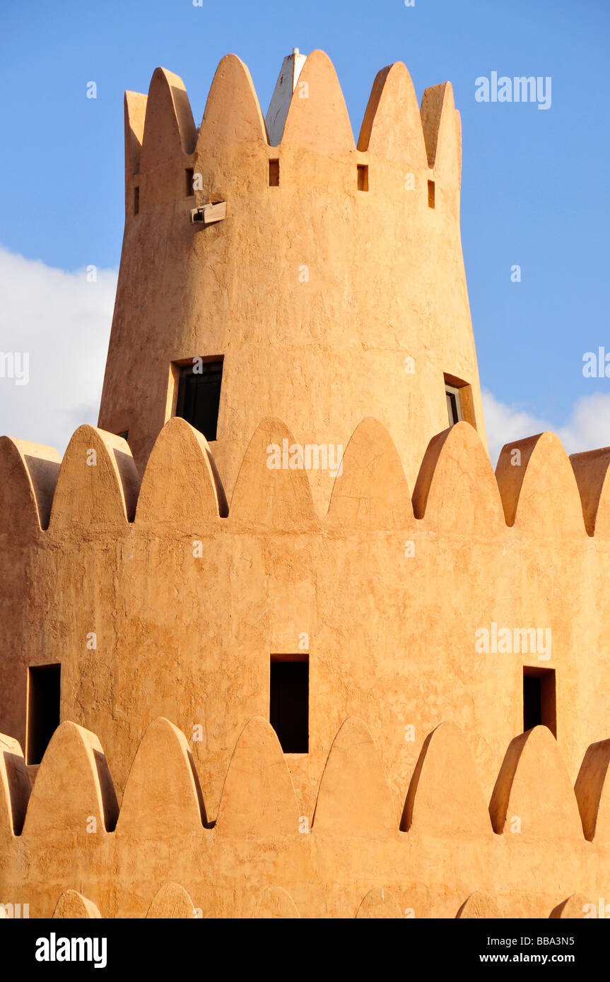 Turm der Al Ain Palace Museum, Al Ain, Abu Dhabi, Vereinigte Arabische Emirate, Arabien, Orient, Naher Osten Stockfoto