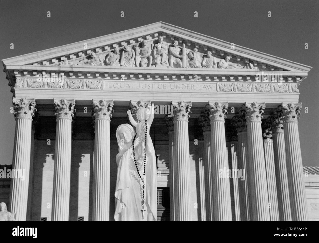 Rogen v. Furt zu protestieren. Tausende von Demonstranten versammeln sich vor dem US Supreme Court für dieses jährliche Ereignis in Washington D.C. USA Stockfoto