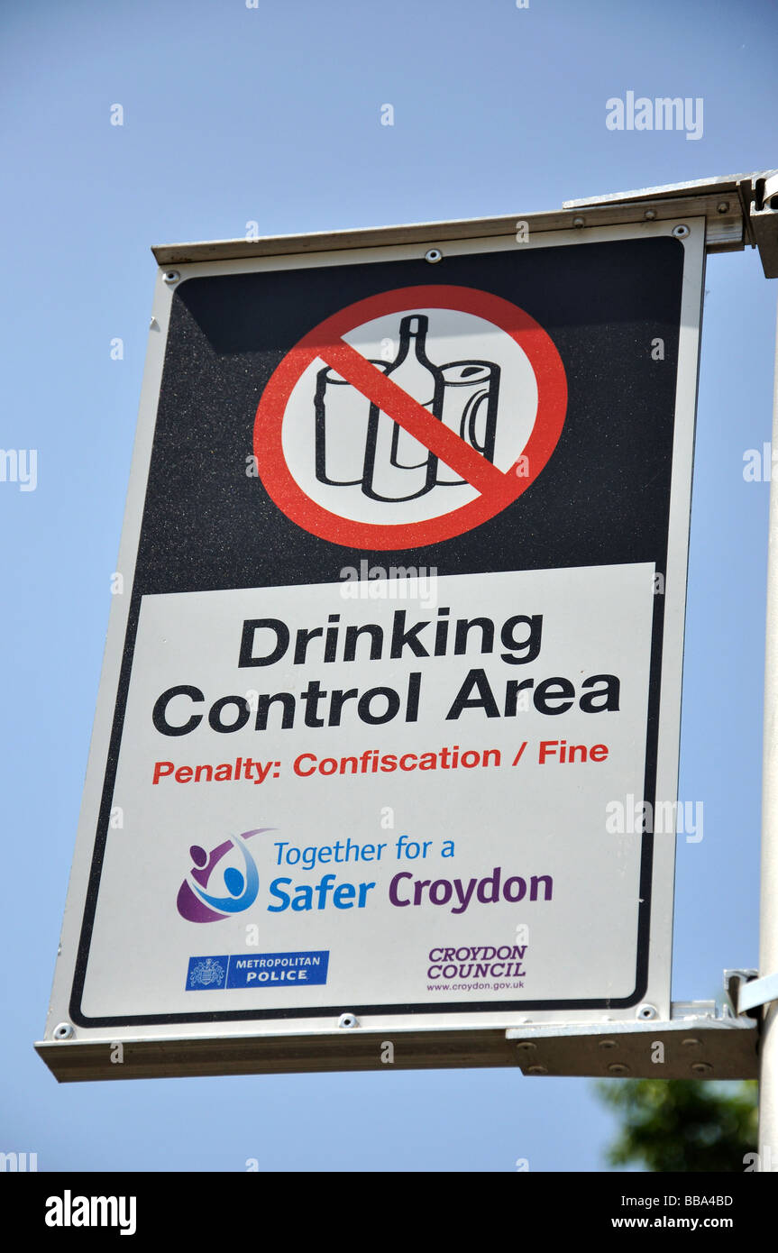 Trinken Kontrolle Bereich Zeichen, Stadtzentrum, neues Addington, Greater London, England, Vereinigtes Königreich Stockfoto