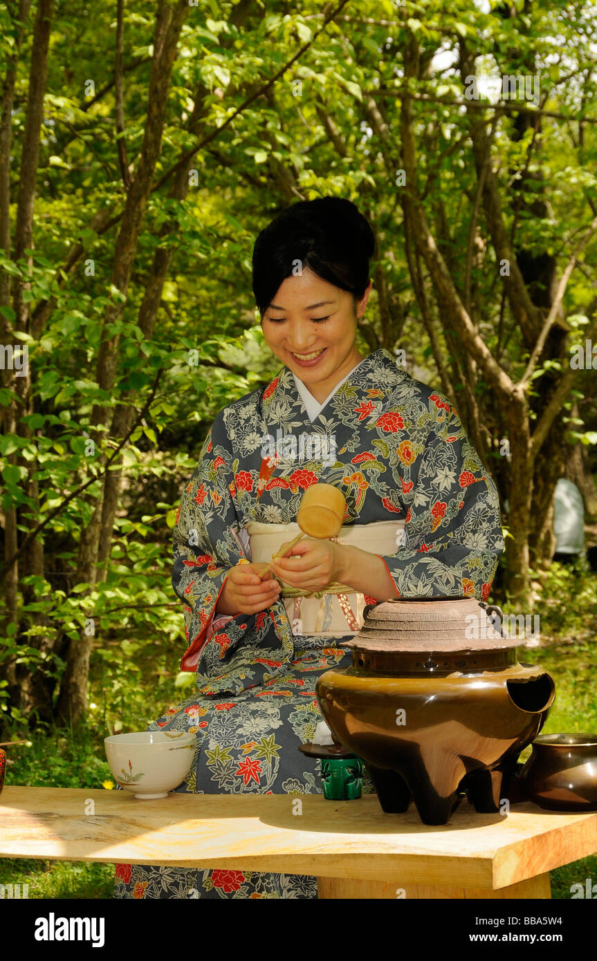 Outdoor-Tee-Zeremonie in Kyoto, Japan, Asien Stockfoto