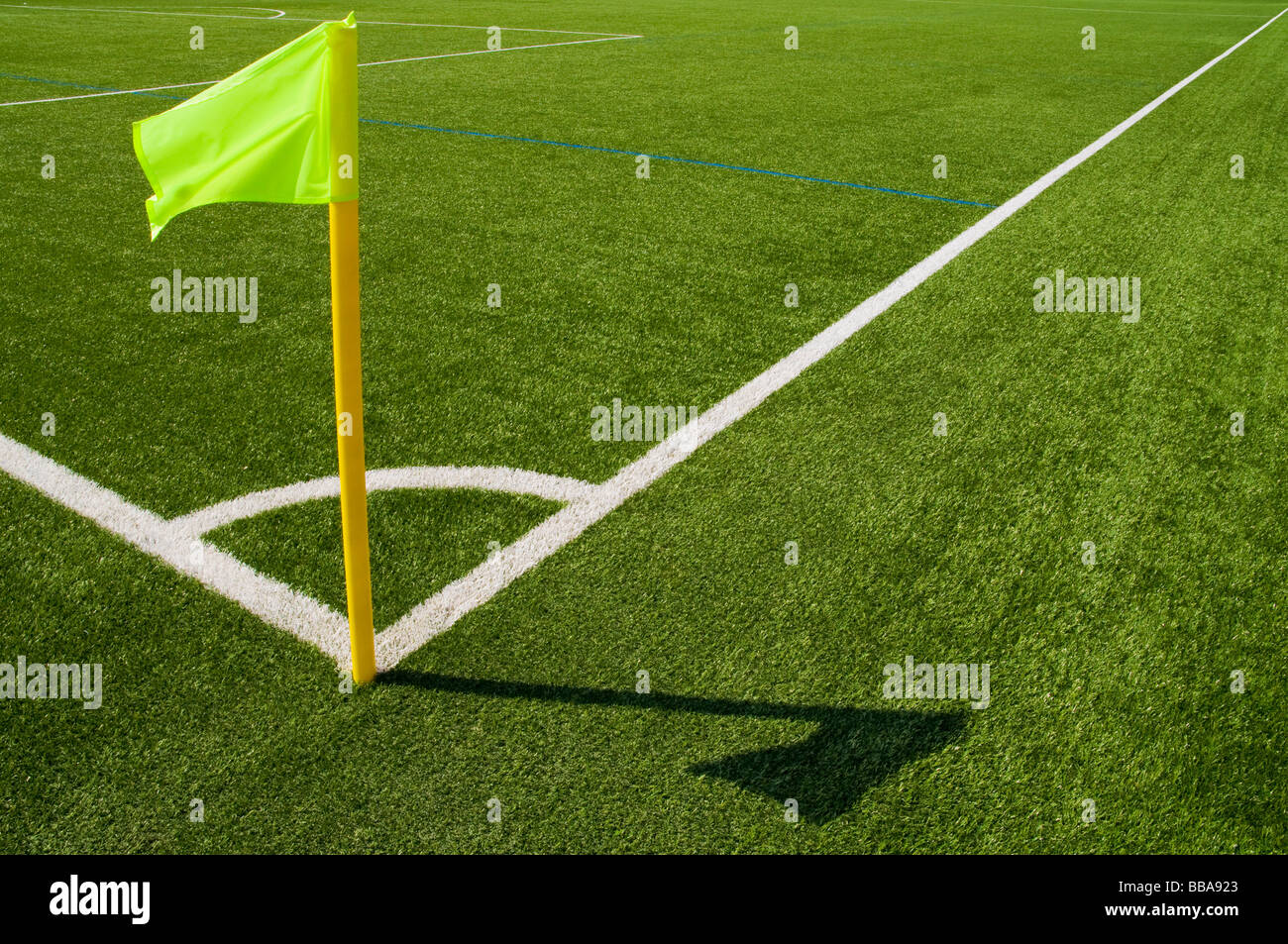 Eckfahne in einem Fußballstadion Stockfoto