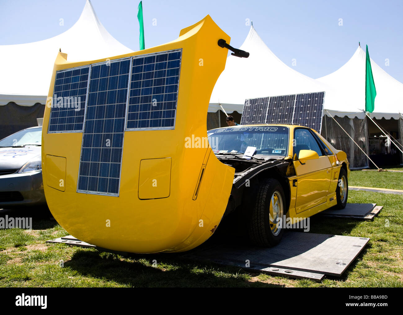 Solarbetriebene Elektrofahrzeug Stockfoto