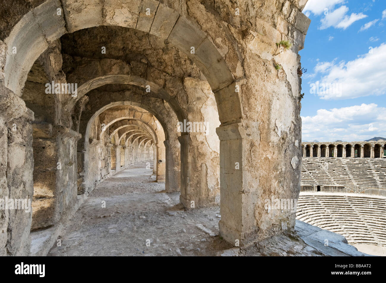 Die obere Galerie im alten römischen Theater von Aspendos, Mittelmeerküste, Türkei Stockfoto