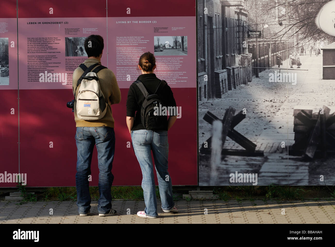 Deutschland Berlin die Gedenkstätte Berliner Mauer an der Bernauer Straße ist Bestandteil der Geschichtsmeile Berliner Mauer Stockfoto