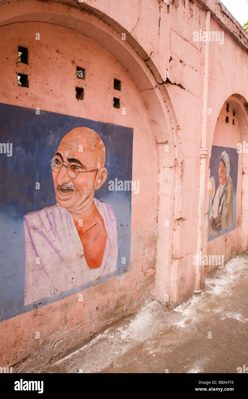 Malte ist ein Bild von Mahatma Gandhi auf eine Wand in Chennai, Indien. Stockfoto