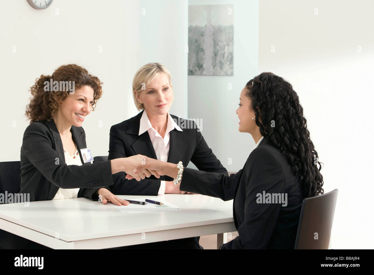 Zwei Business-Frauen führen ein interview Stockfoto