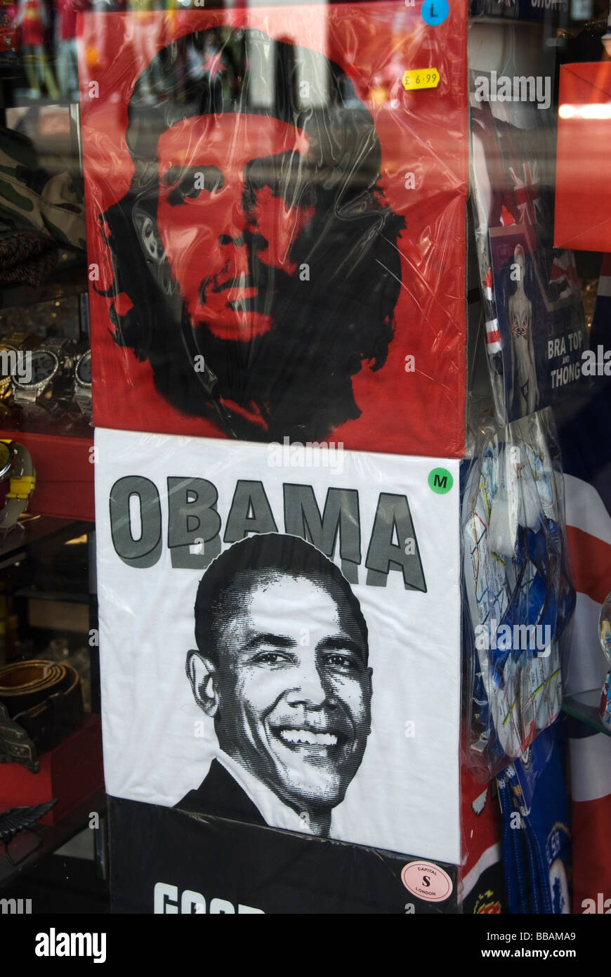 Oxford street May23rd 2009 Obama und Che Guevara t-Shirts zum Verkauf Stockfoto