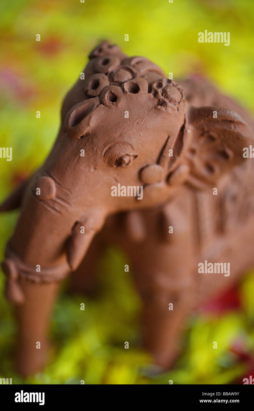 Stillleben mit Keramik Elefant Stockfoto