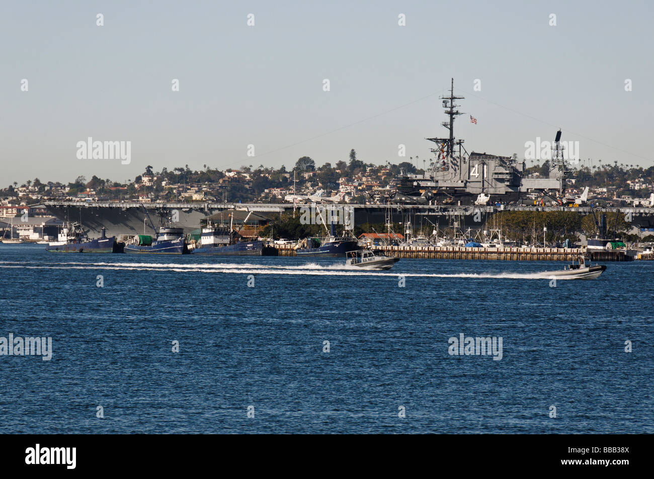 USA Kalifornien San Diego der pazifischen Flotte USS Midway Flugzeugträger im Hafen Stockfoto