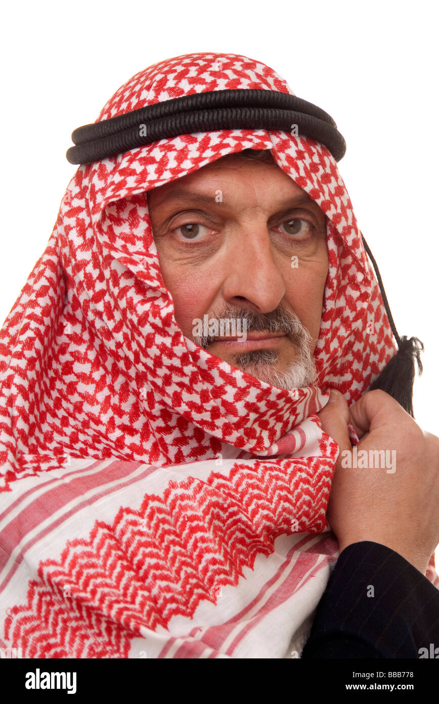 Mann trägt traditionelle arabische Kopfbedeckung Stockfotografie - Alamy