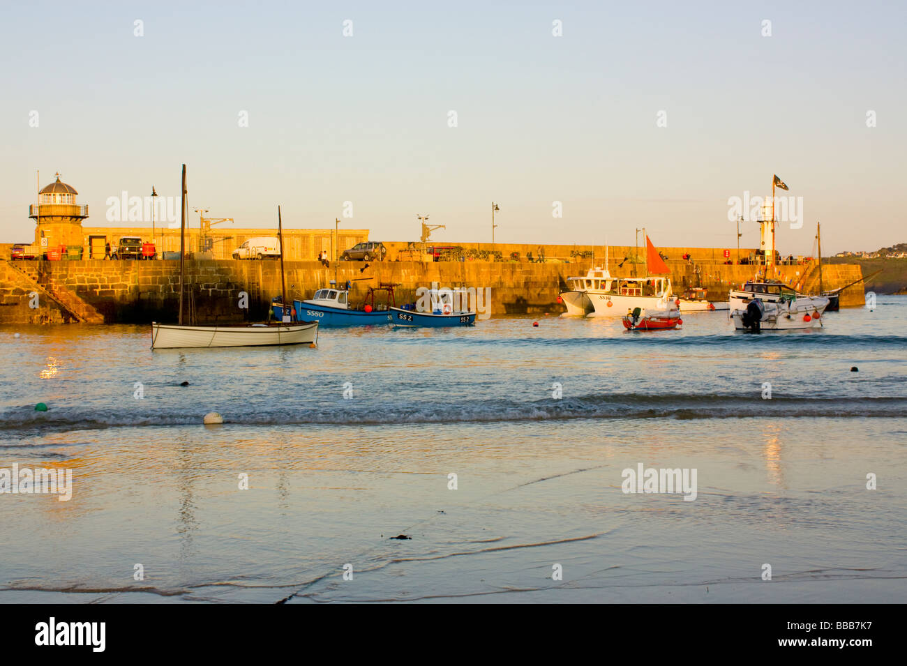 Abendlicht am Saint Ives Hafen Cornwall England UK Stockfoto