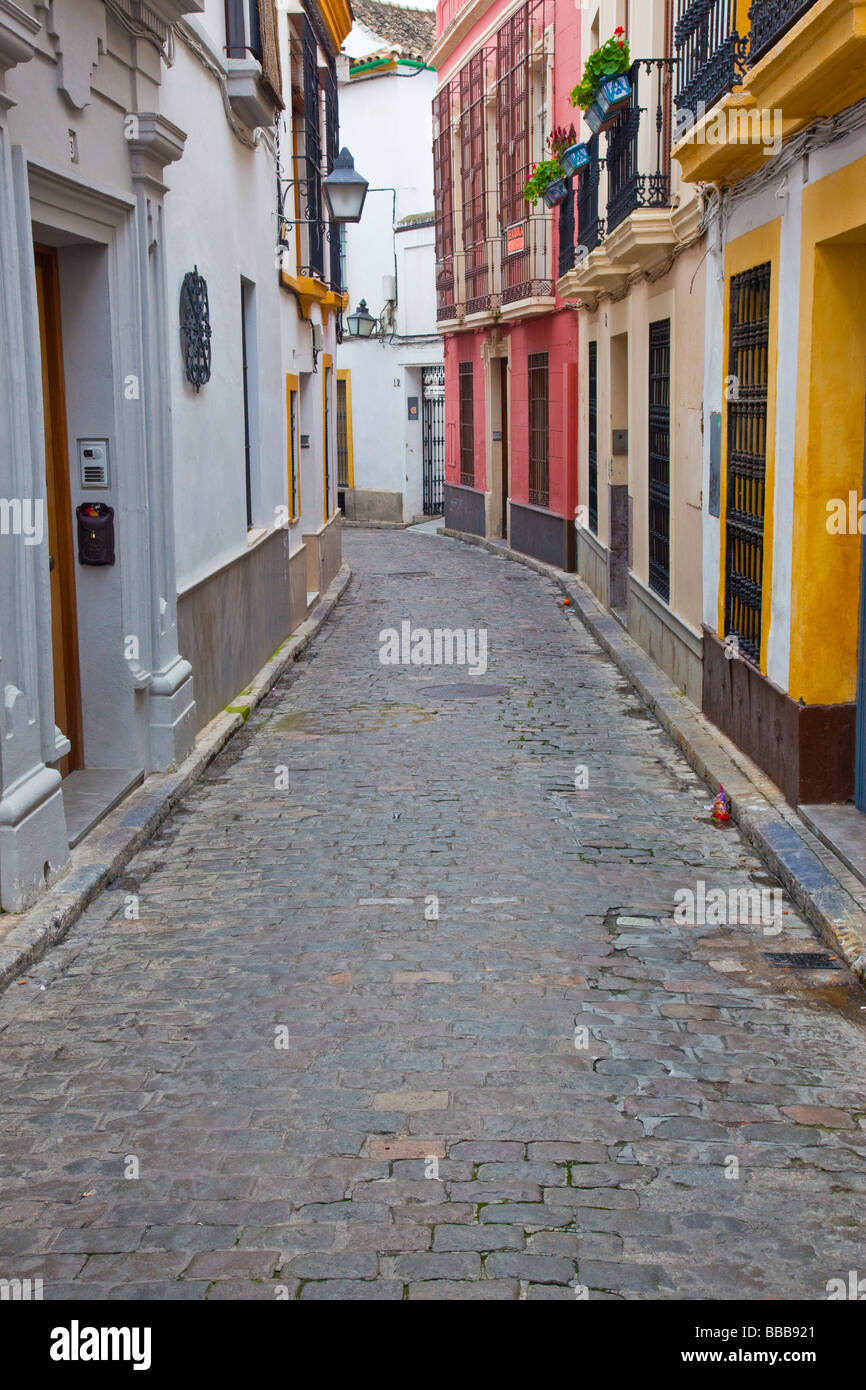 Schmale Gasse im jüdischen Viertel von Cordoba Spanien Stockfoto