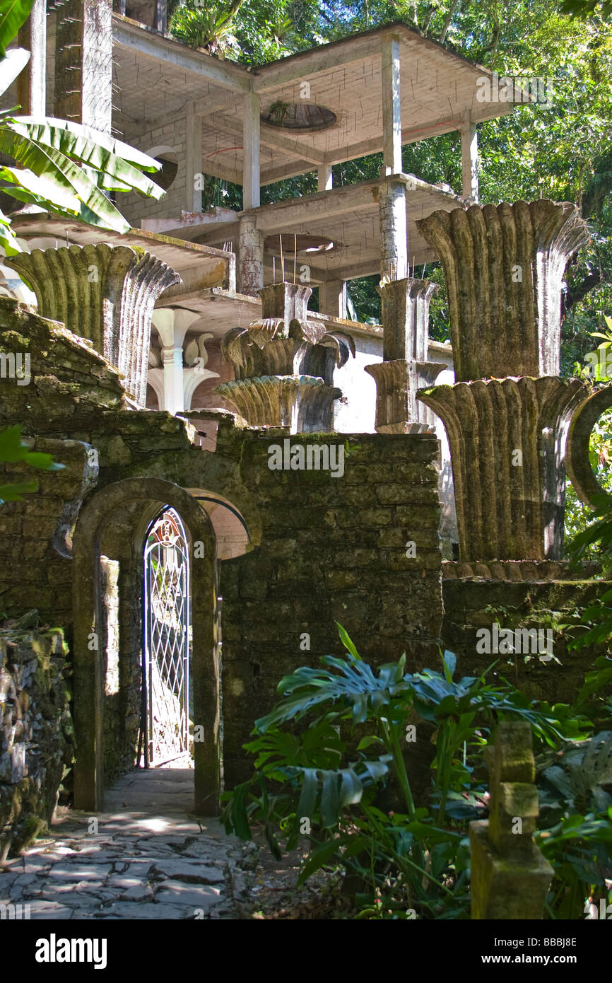 Las Pozas befindet sich in San Luis Potosi Mexiko Xilitla ist die Schaffung  von Edward James, ein surrealistischer Künstler Stockfotografie - Alamy