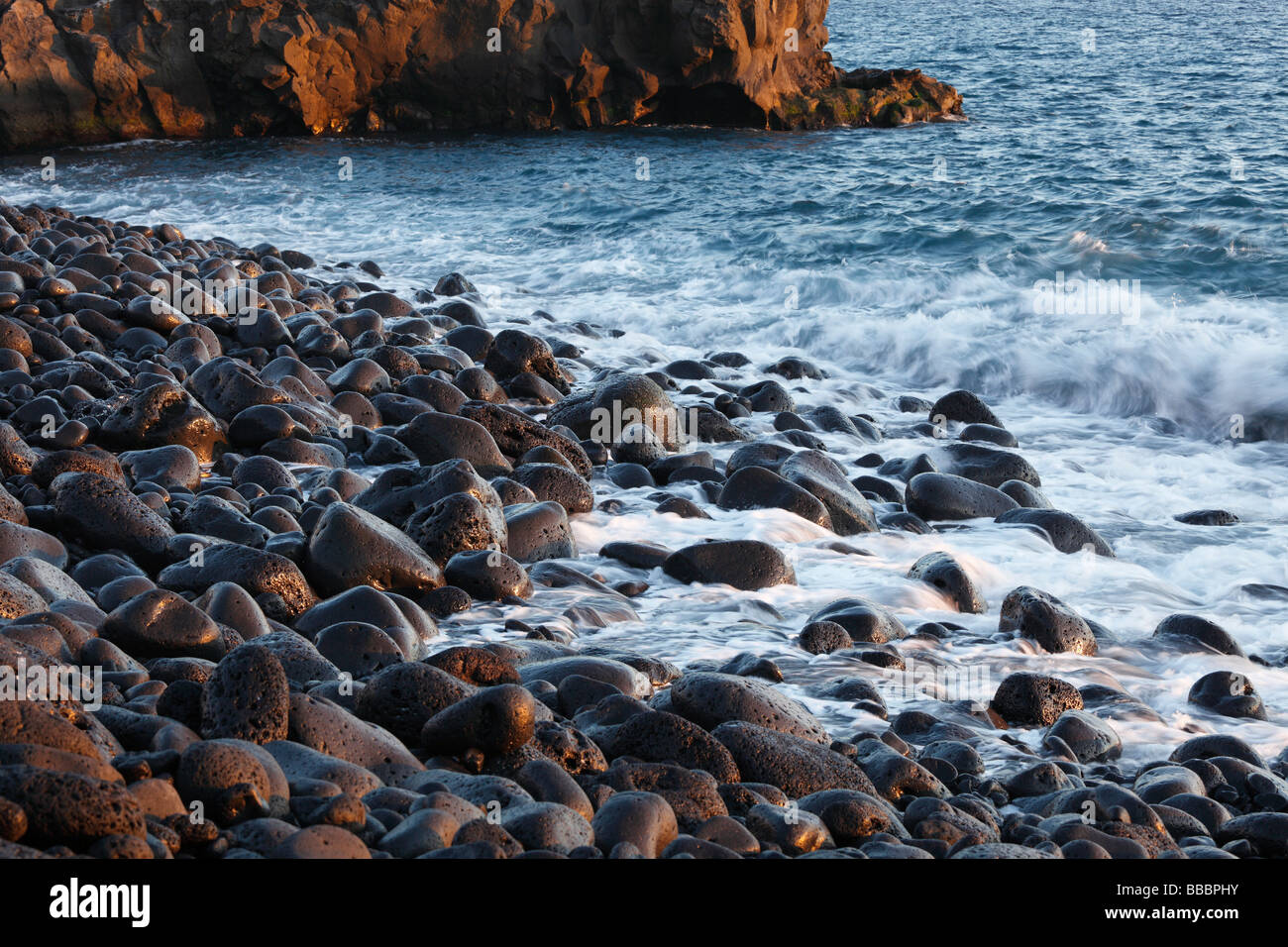 Runden Steinen am Strand in Bombilla, La Palma, Kanarische Inseln, Spanien Stockfoto