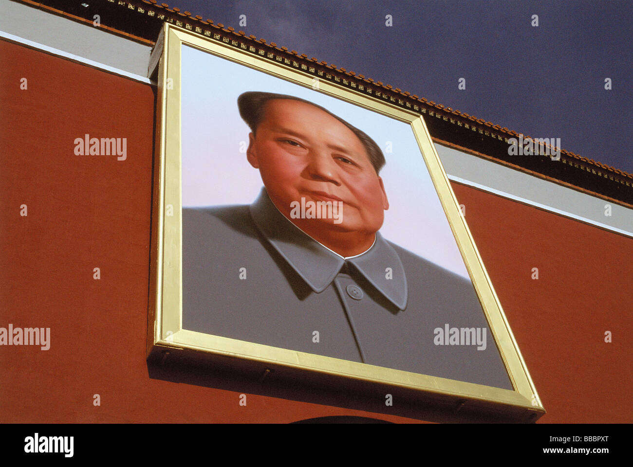 China, Peking, Porträt von Mao Zedong auf dem Tiananmen-Tor. Stockfoto