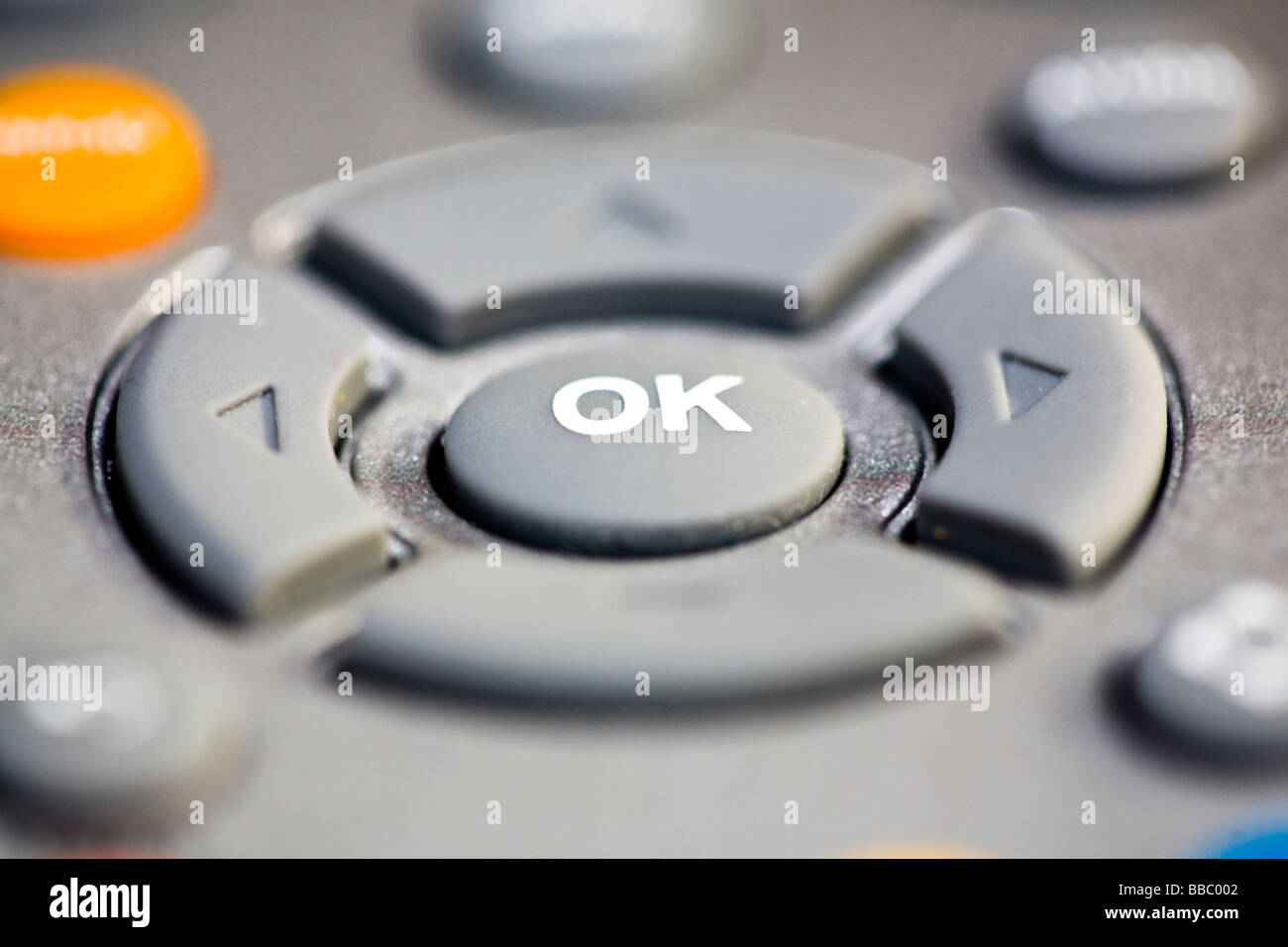 OK-Taste auf der Fernbedienung Stockfoto