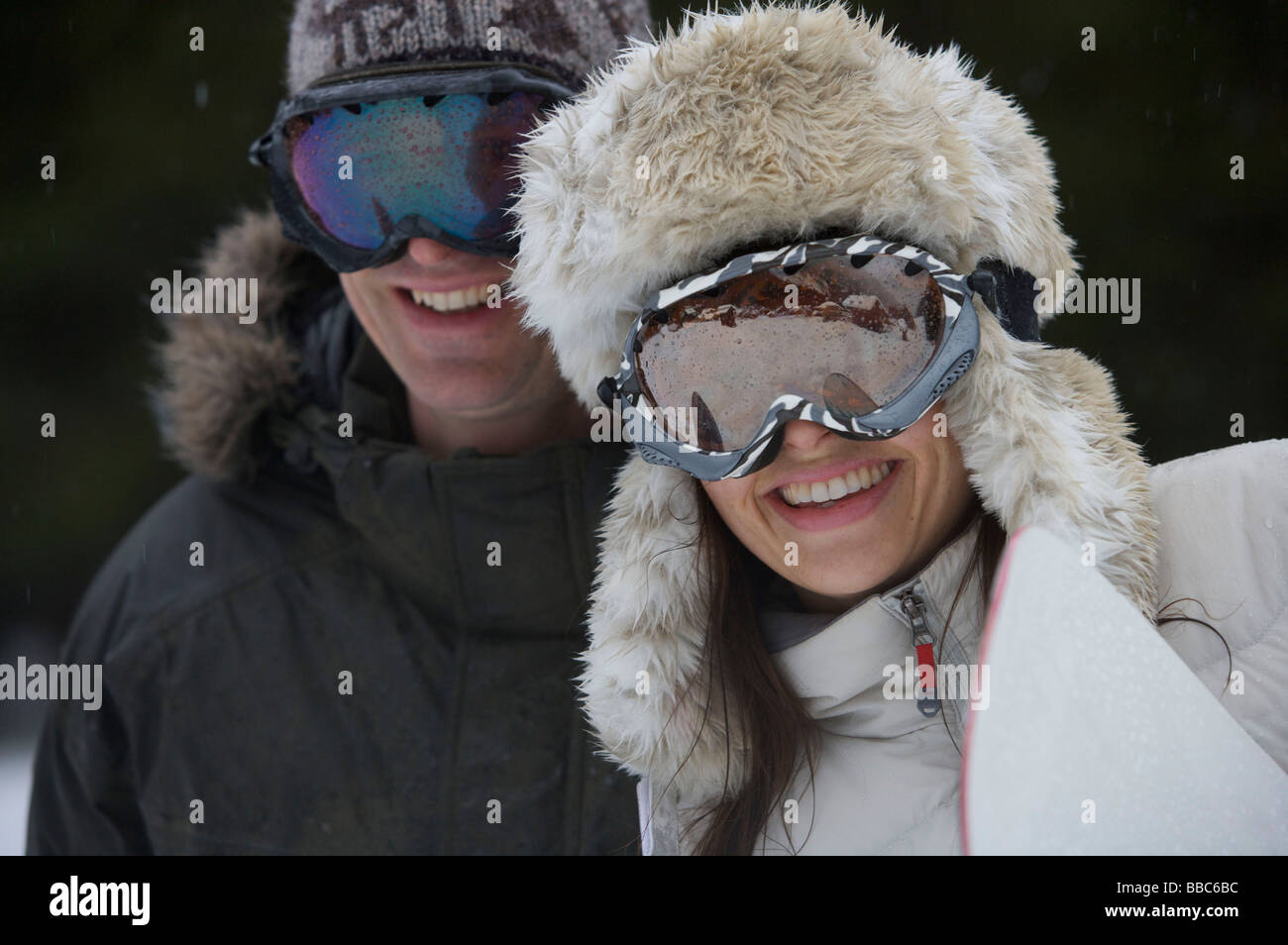 Porträt eines Snowboard Paares. Stockfoto