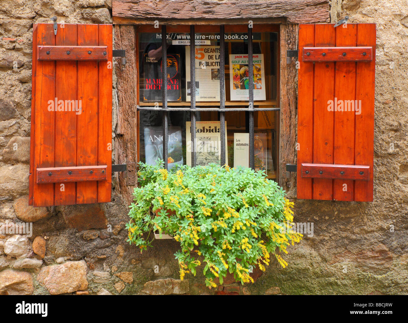 Alte Fenster Montolieu Dorf Languedoc-Roussillon Frankreich Stockfoto