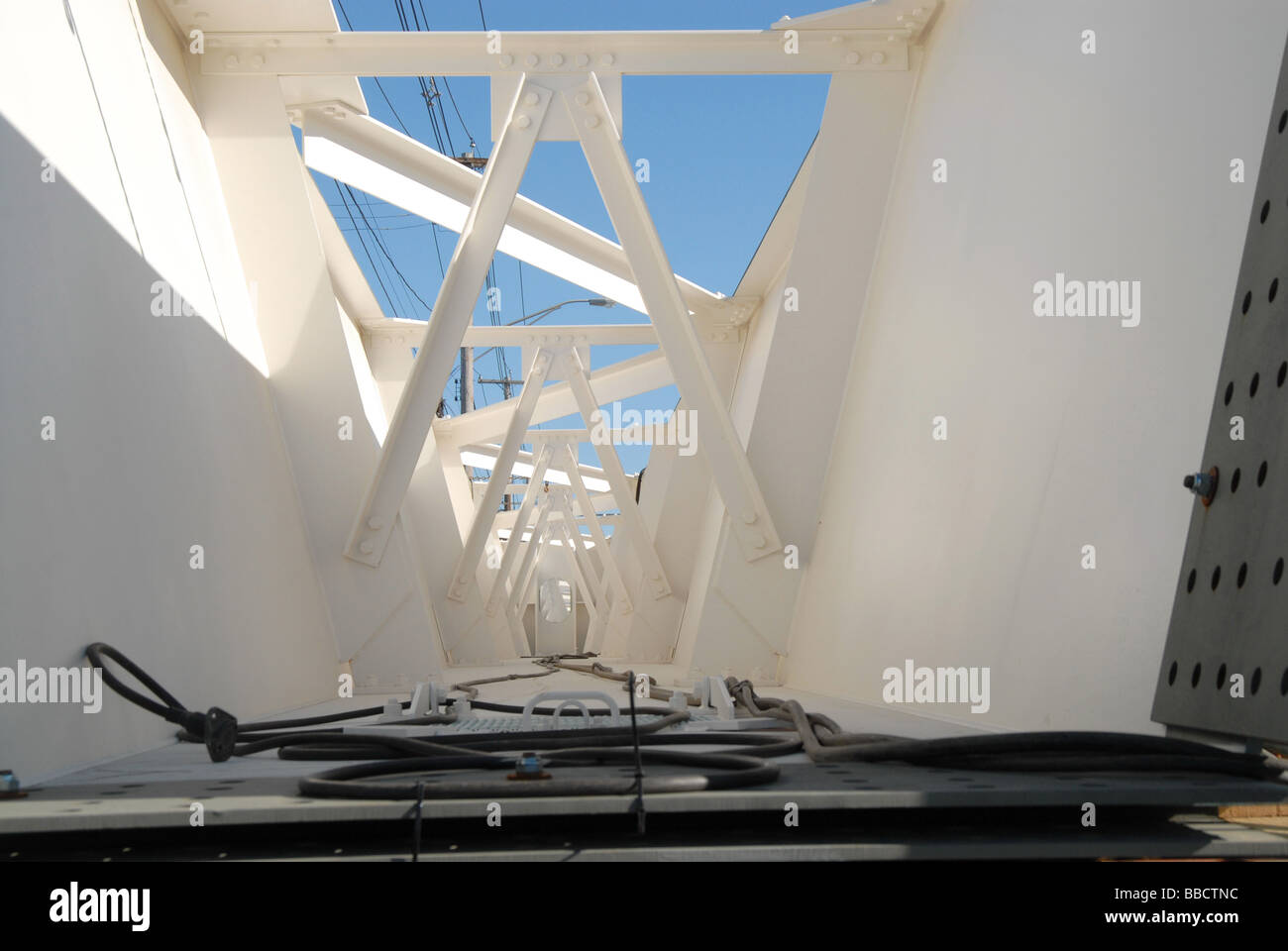 Ansicht der Innenseite Kastenträger für Autobahnbrücke, i-195 Projekt, Providence, Rhode Island, USA Stockfoto