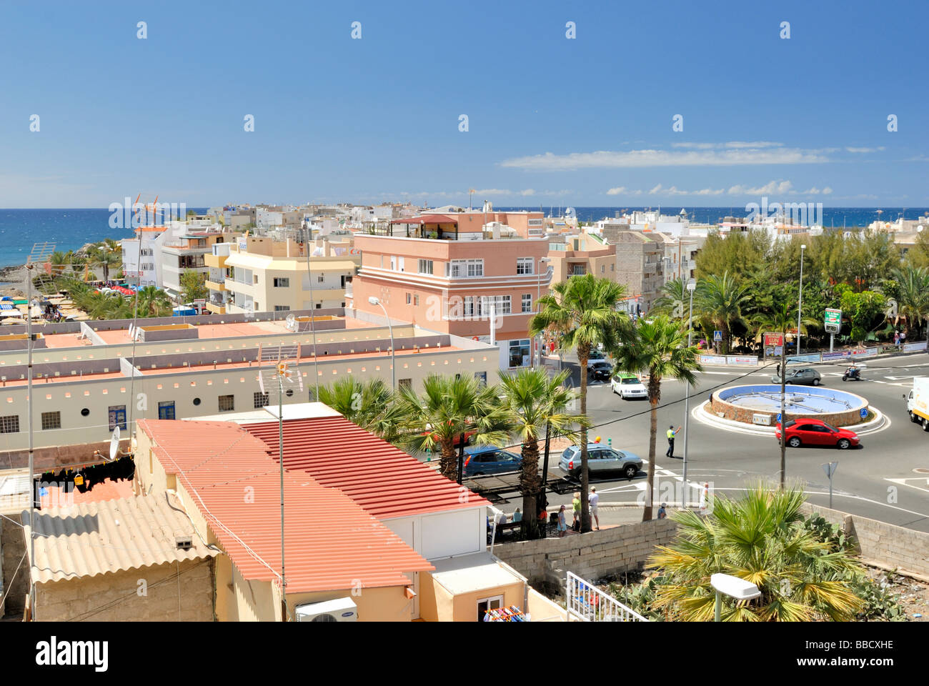 Eine feine Übersicht über die kleine Küstenstadt Dorf von Arguineguin, Gran Canaria, Kanarische Inseln, Spanien, Europa Stockfoto