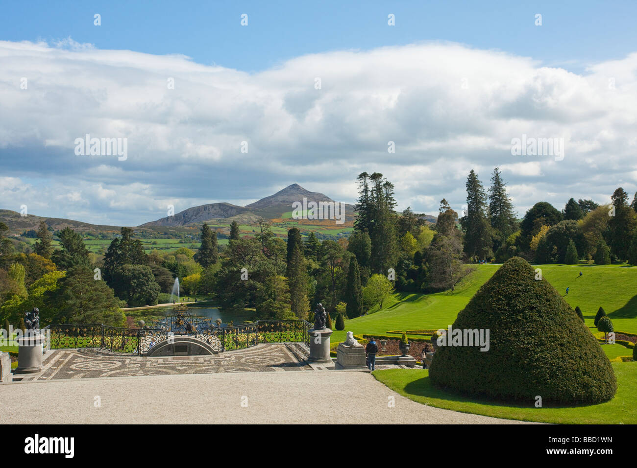 Powerscourt Gardens und Sugarloaf Mountain County Wicklow Irland Irland Irland Stockfoto