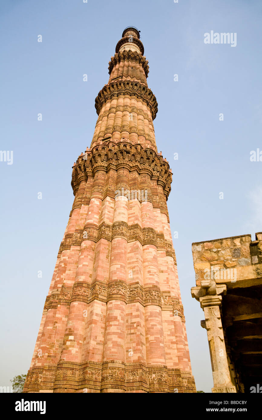 Der Qutb Minar Turm im Qutb Minar-Komplex, Delhi, Indien Stockfoto