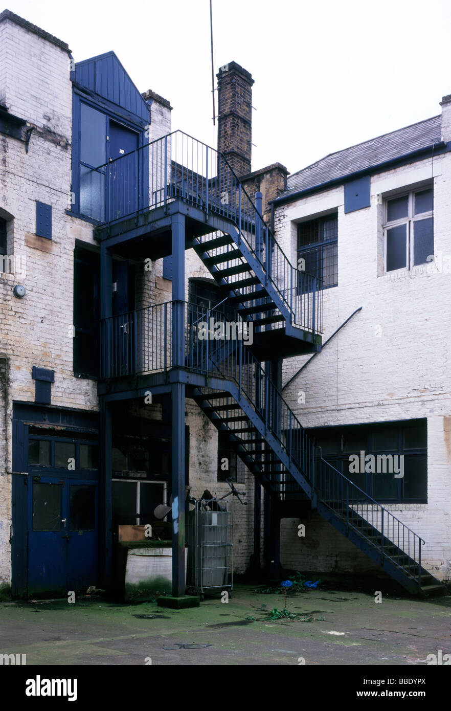 Treppe zum ersten Obergeschoss die Büros in der Altstadt von Kings Cross Stockfoto