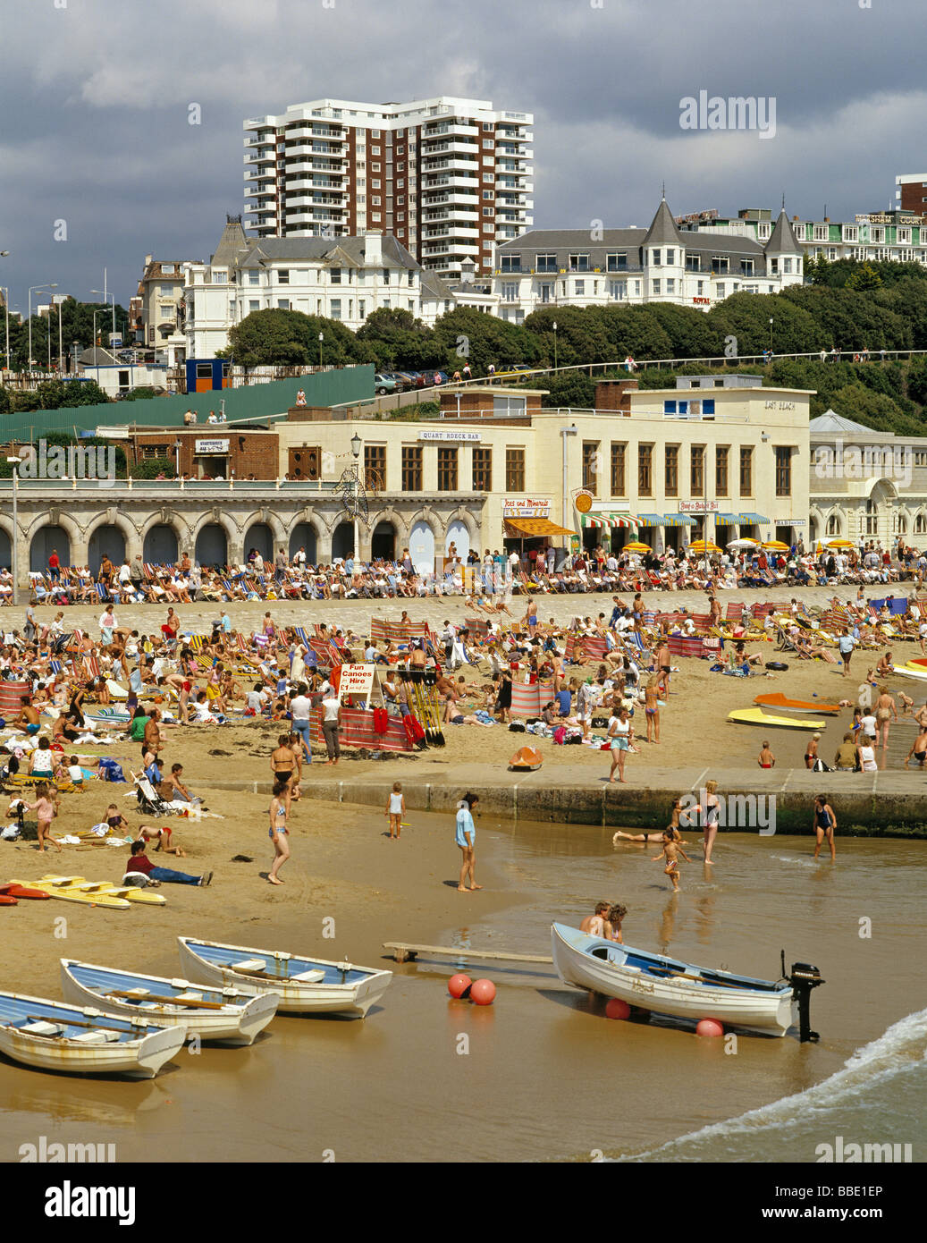 East Beach Bournemouth auf ein Bank Holiday Wochenende im August 1986, Dorset, England, UK. Stockfoto