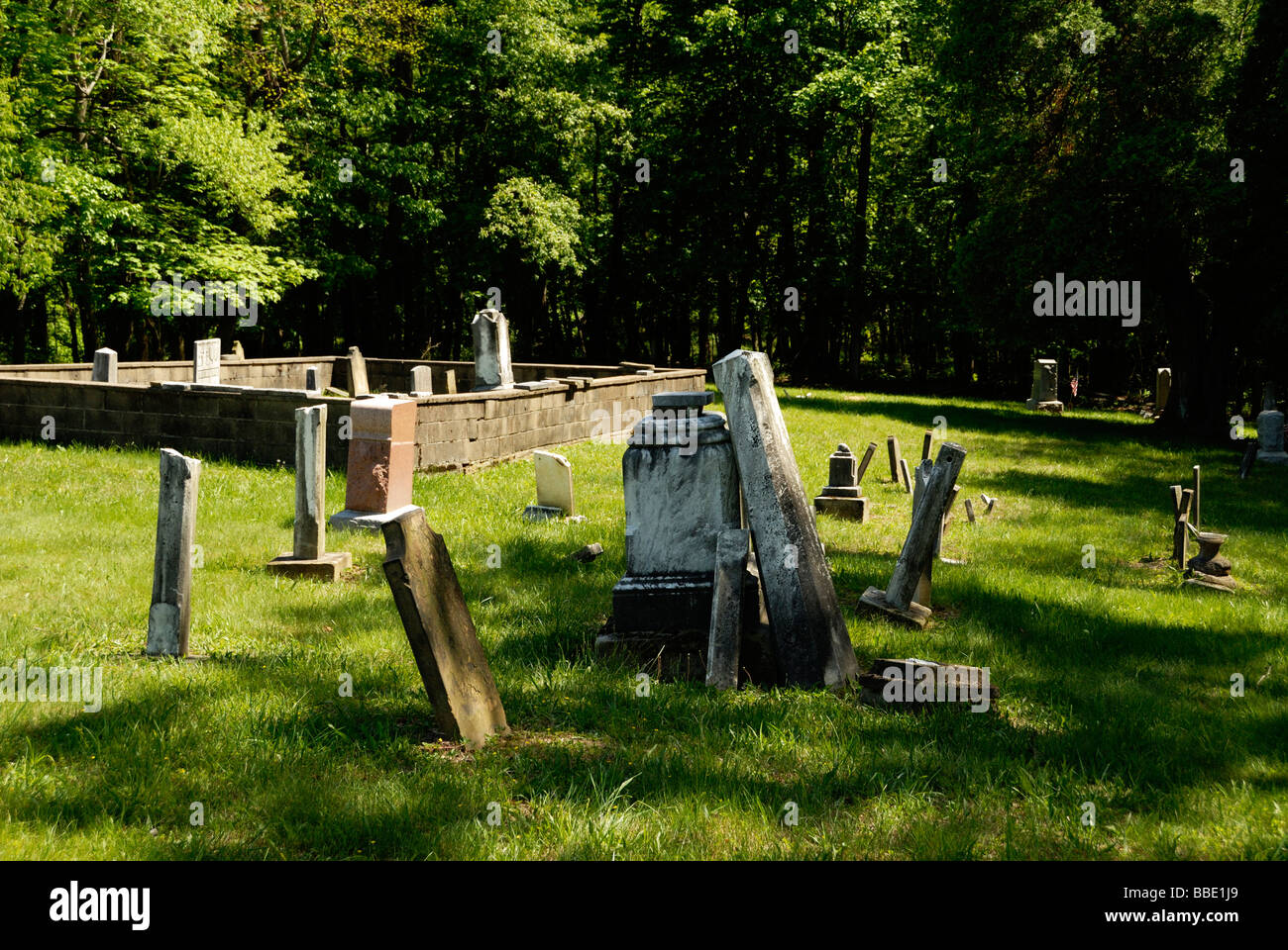 alten Grabstein im Friedhof Stockfoto