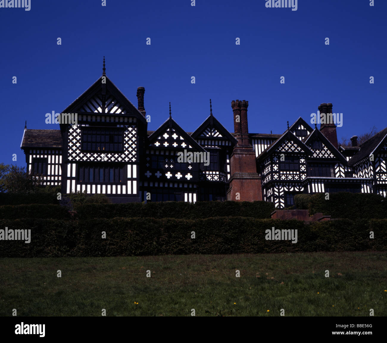 Die Tudor Fassade der Bramall Hall Bramhall Cheshire England Stockfoto
