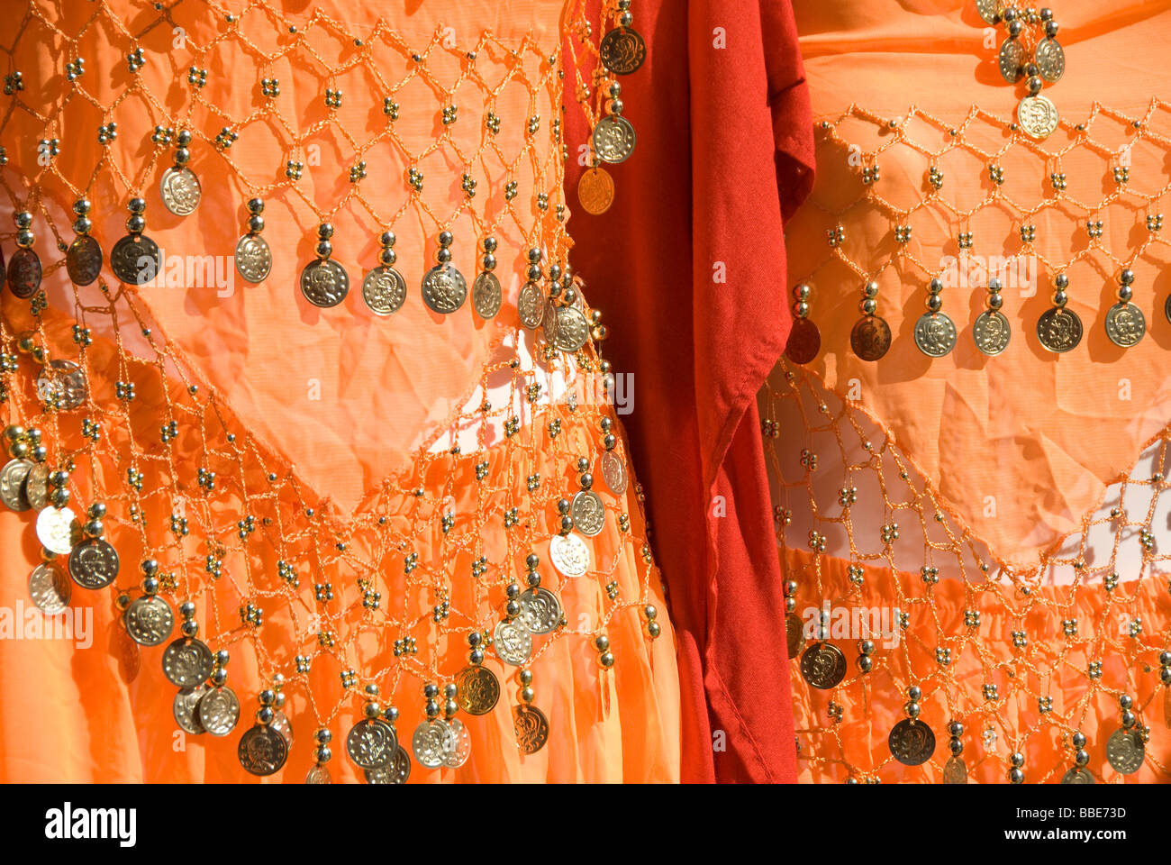 Kleidung der Tänzer in Tunesien, Afrika Stockfoto