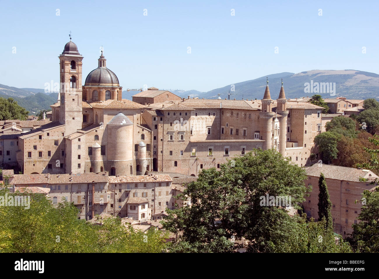 Long Shot von der Palazzo Ducale in Urbino Stockfoto