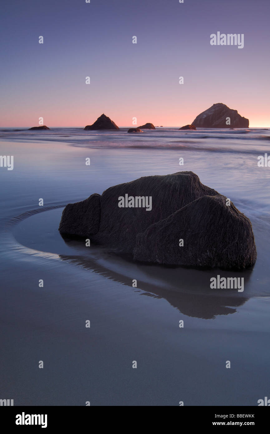 Sonnenuntergang am Strand von Bandon, Pazifische Küste, Oregon Stockfoto