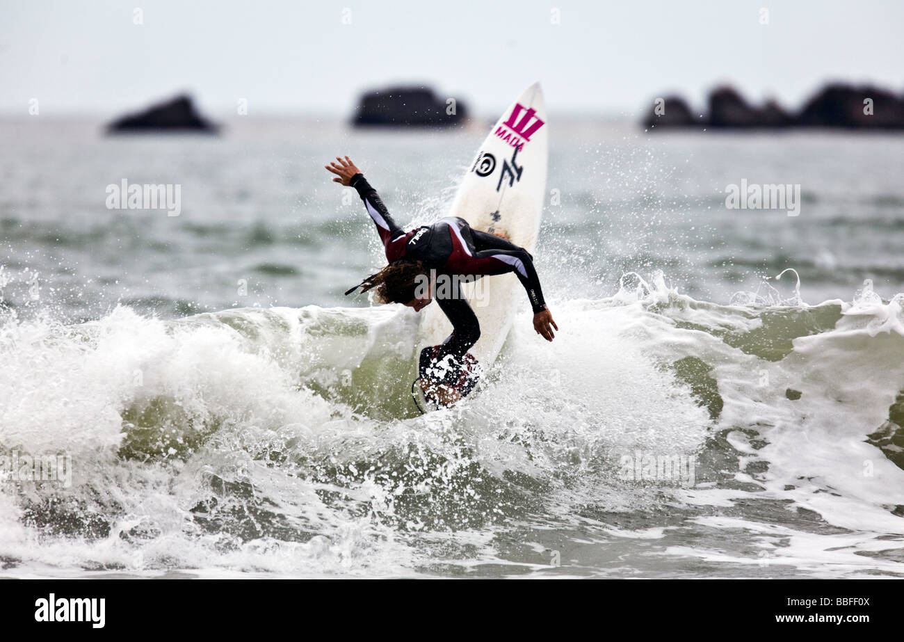 China, Provinz Zejiang, Zhoushan Insel, Surfen, Erwan Simon (FRA) Stockfoto