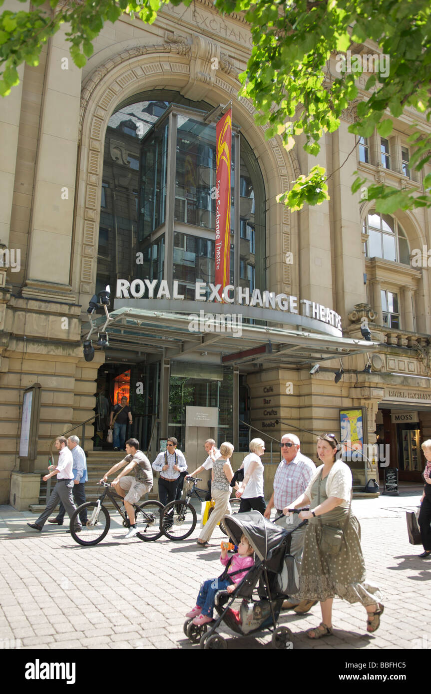 Außenansicht des Royal Exchange Theatre am St Anns Square, Manchester Stockfoto