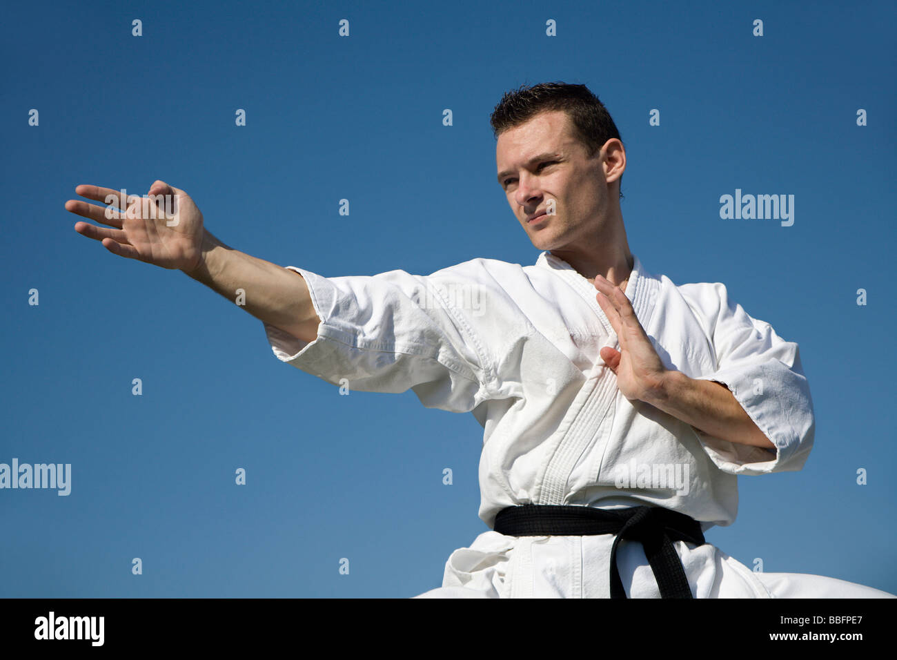 Weltmeister - - Kata - Karatetraining Stockfoto