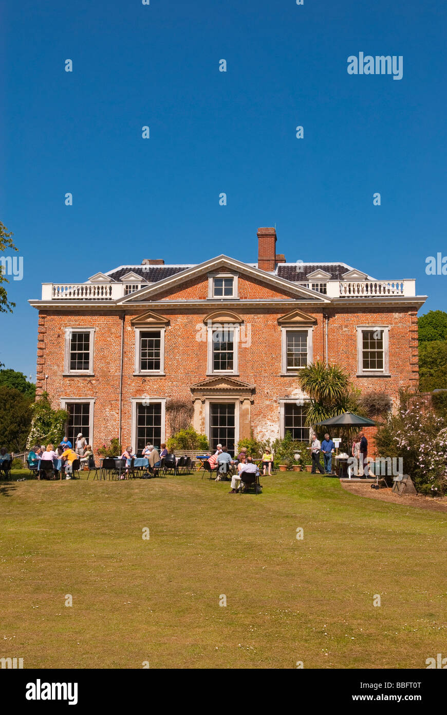 Die offenen Gärten der Sotterley Hall in Suffolk, Uk, ein privat geführtes prächtige Landhaus Herrenhaus auf dem Land Stockfoto