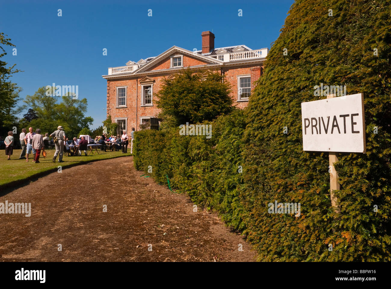 Die offenen Gärten der Sotterley Hall in Suffolk, Uk, ein privat geführtes prächtige Landhaus Herrenhaus auf dem Land Stockfoto