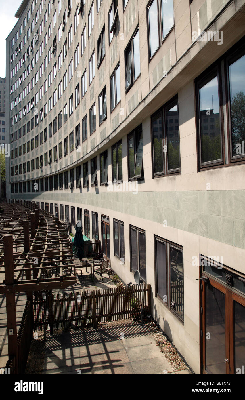 Abstrakten Blick auf einen Teil des Gebäudes Whitehouse und seinen Garten, Southbank Centre, Lambeth Stockfoto