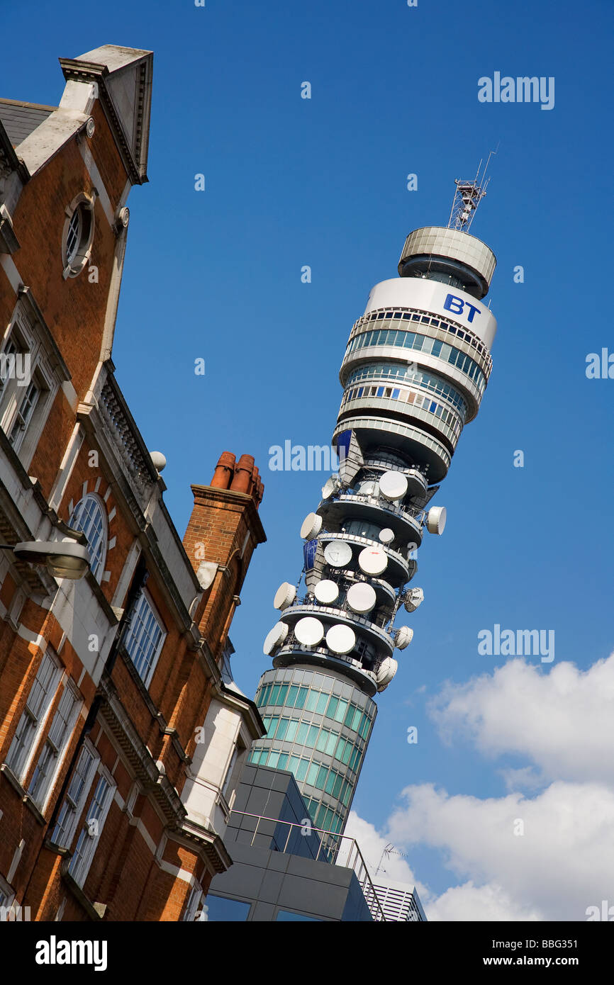 BT oder Post Tower London Kommunikation und das Drehrestaurant der Architekten Eric Bedford und G.R. Yeats. Stockfoto